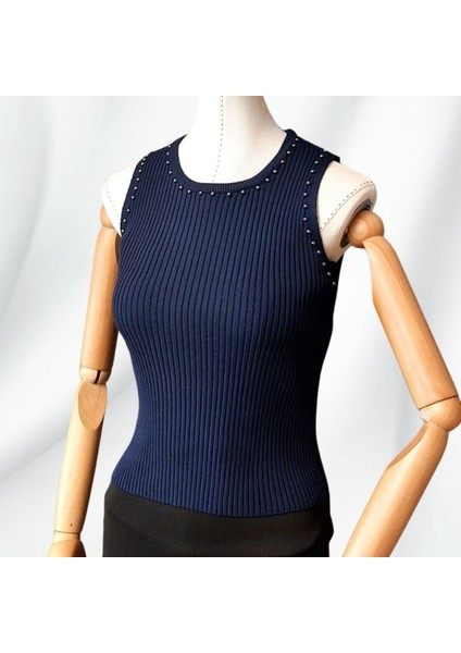 6921 Halter Yaka Boncuk Işlemeli Lacivert Bluz - 38/40 modelleri