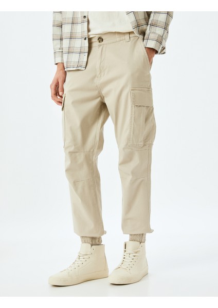 Pamuklu Gabardin Cep Detaylı Düğmeli Beli Lastikli Jogger Pantolon