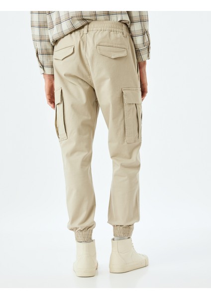 Pamuklu Gabardin Cep Detaylı Düğmeli Beli Lastikli Jogger Pantolon