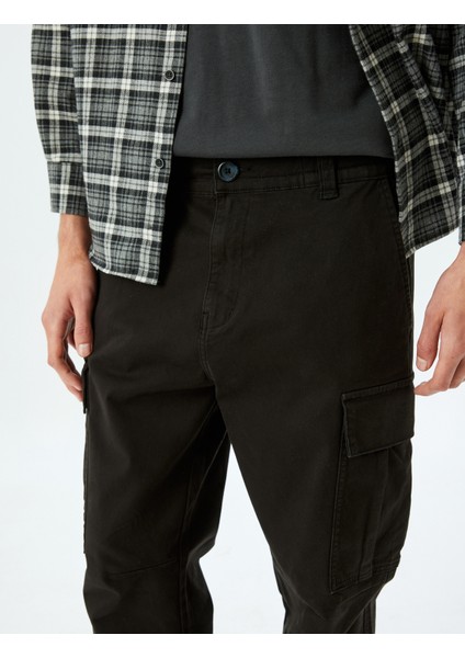 Pamuklu Gabardin Cep Detaylı Düğmeli Beli Lastikli Jogger Pantolon