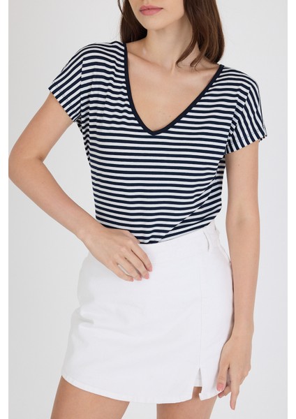 Ön Arka V Yaka Siyah Kadın T-Shirt 0003 modelleri