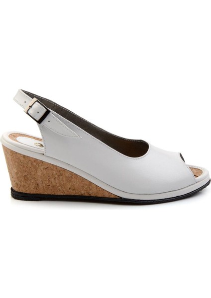 Beyaz Leather Kadın Sandalet K05582032103