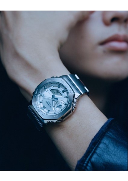 G-Shock GM-2110D-7ADR Erkek Kol Saati