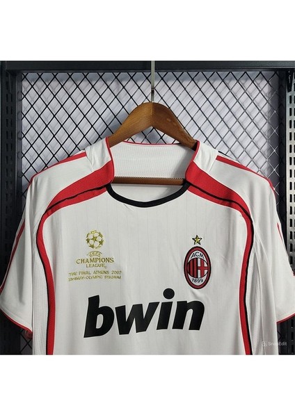 Ac Milan Retro 2005 2006 #99 Fenomen Ronaldo Baskılı Forması (Beyaz) fiyatları