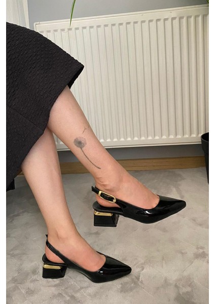 Kadın Karmi Siyah Rugan Arkası Acık Sivri Burun 4 cm Kalın Topuklu Ayakkabı fırsatları