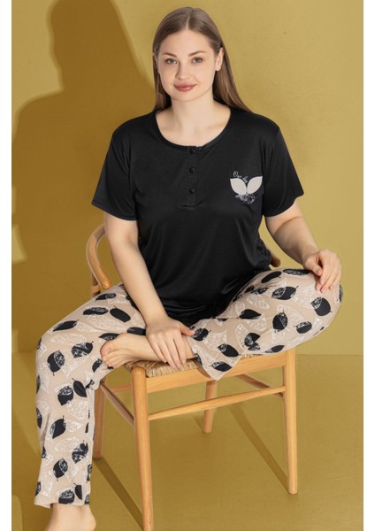Kadın Desenli 3 Düğmeli Bisiklet Yaka Yazlık Pamuk Likra Büyük Beden Kısa Kol Pijama Takımı