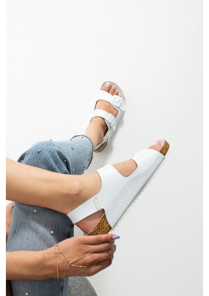 Holm Çift Tokalı Beyaz Camel Kadın Sandalet fiyatları