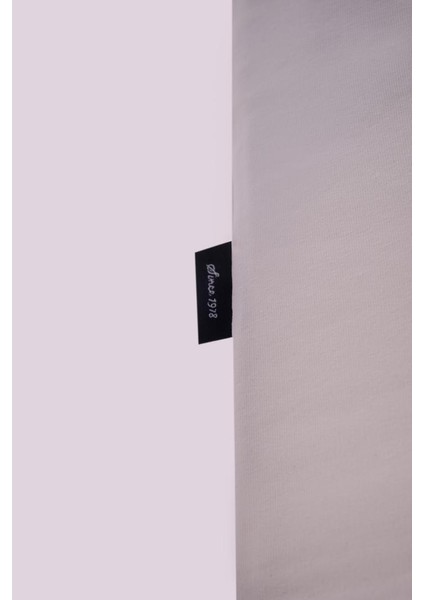 Ekru Basic Oversize Tişört modelleri