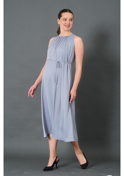 Hamile Beli Bağcıklı Sıfır Kol Midi Boy Saten Elbise Gri