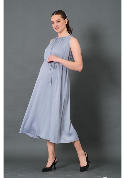 Hamile Beli Bağcıklı Sıfır Kol Midi Boy Saten Elbise Gri fırsatları