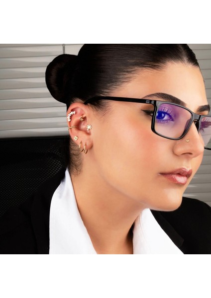 14 Ayar Altın Çiçek Minimal Tragus Piercing