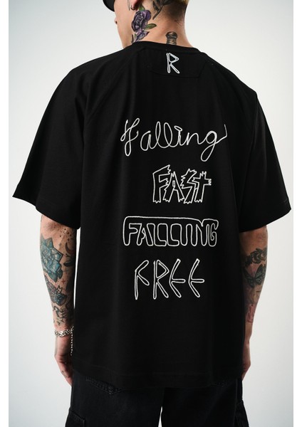Erkek Fast Nakışlı Oversize T-Shirt Siyah fırsatları