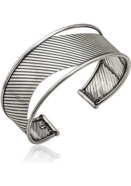 Gümüş Eskitme Desenli Bayan Bilezik