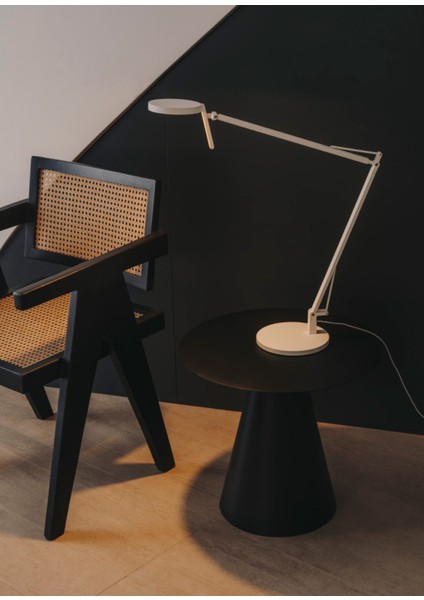 Maca LED Beyaz Çelik Okuma Lambası