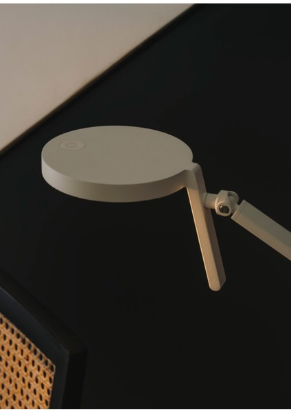 Maca LED Beyaz Çelik Okuma Lambası