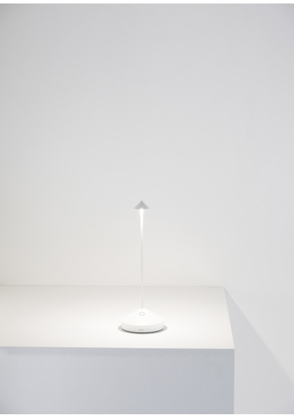 Pina Pro Beyaz Şarjlı Masa Lambası fırsatları