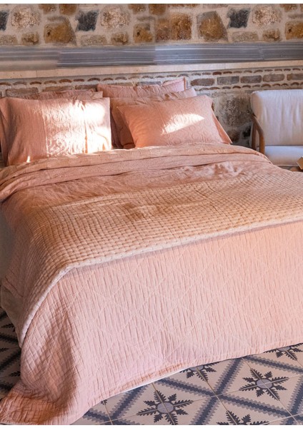Atik Transcented Pembe Pamuklu Dolgulu King Size Yatak Örtüsü 240 x 240 cm