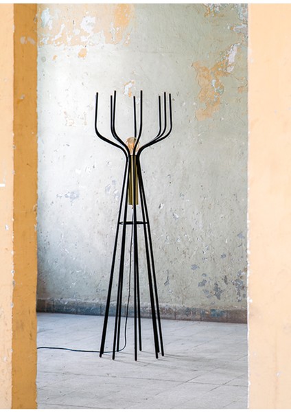 Yakarış Siyah Metal Lambader