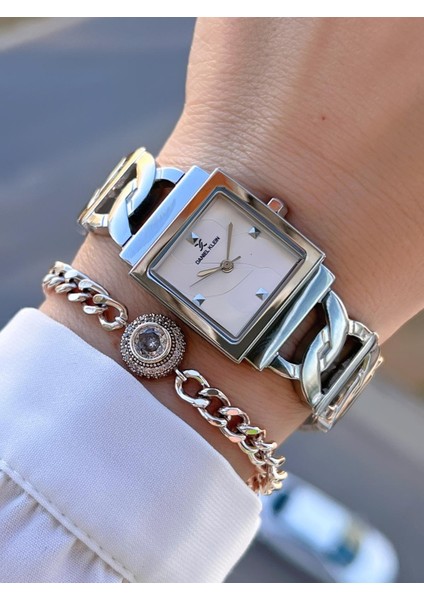 Çelik Kordon 30 mt Suya Dayanıklı 2 Yıl Garantili Kadın Kol Saati+Bileklik BYN.13959.1