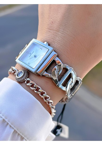 Çelik Kordon 30 mt Suya Dayanıklı 2 Yıl Garantili Kadın Kol Saati+Bileklik BYN.13959.1 fiyatları