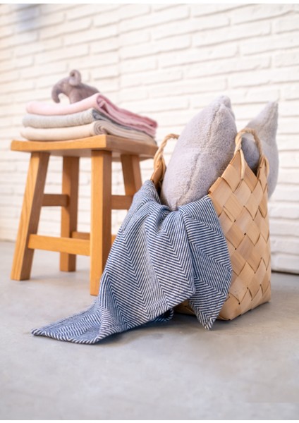 Wool Herringbone Lacivert Yün Bebek Battaniyesi 75 x 100 cm