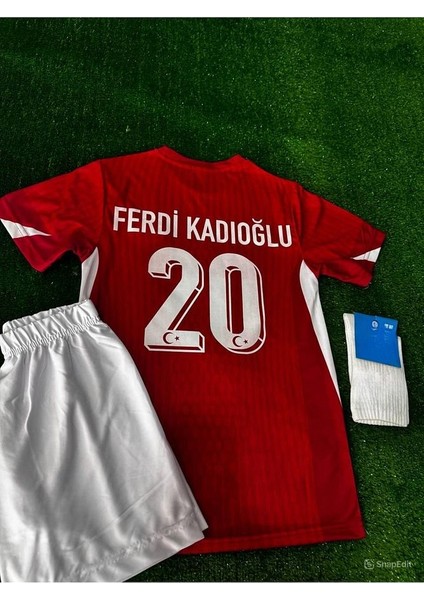 Türkiye Ferdi Kadıoğlu 2024 Kırmızı Çocuk Forması Forma Şort Çorap