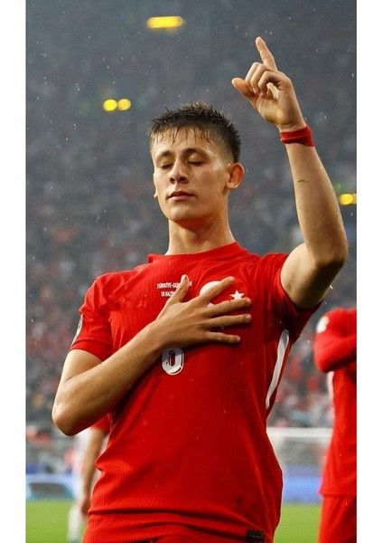 Türkiye Euro 2024 8 Numara Iç Saha Forması (8 Numara) Red