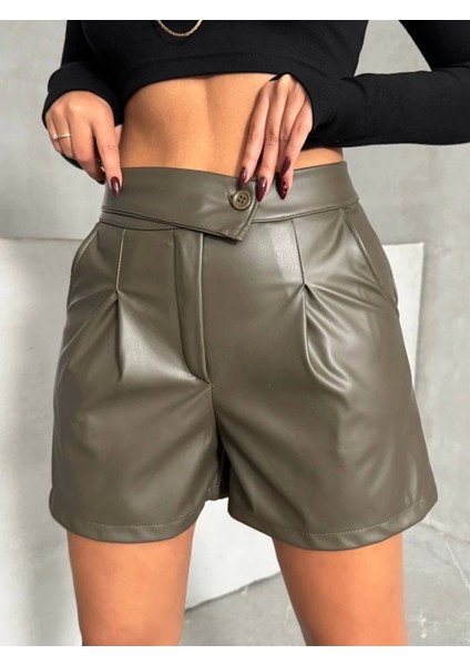 Iki Düğmeli Pileli Şort