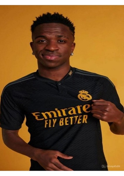 2023/24 Yeni Sezon R. Madrid Vini Jr 7 Deplasman Siyah Düğmeli Forması