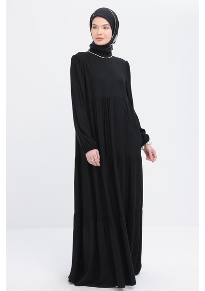 Siyah-Yakası Fırfır Detaylı Büzgülü Elbise