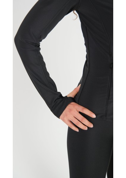 Fermuarlı Çift Cepli Parmak Geçmeli Slim Fit Spor Ceketi Kırmızı
