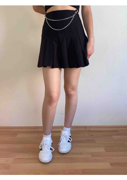 Pileli Zincir Detaylı Mini Etek