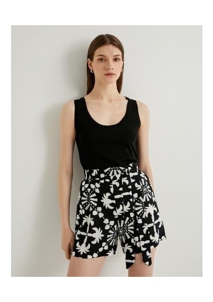 Keten Viskon Şort Cep Detaylı Normal Bel Kuşaklı