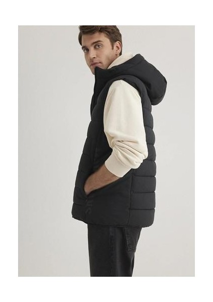 Erkek Kapüşonlu Siyah Yelek 0110554-900 fiyatları