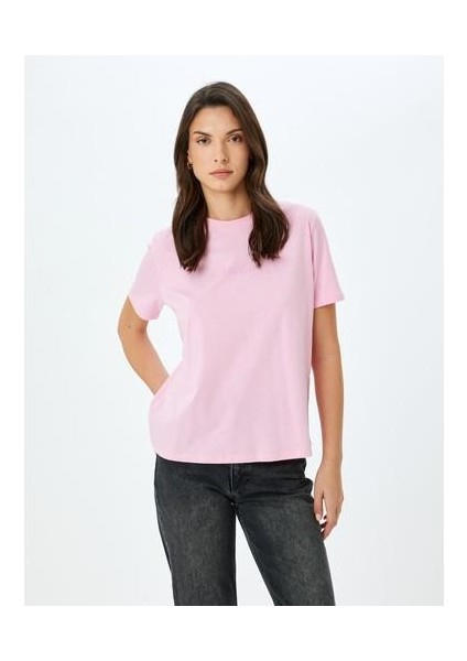 Bisiklet Yaka Kısa Kollu Pamuklu Baskılı T-Shirt fiyatları