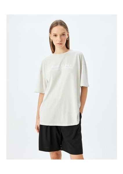Arkası Baskılı Sloganlı Bisiklet Yaka Kısa Kollu Oversize T-Shirt