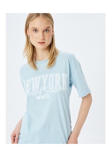 Kolej Baskılı Bisiklet Yaka Kısa Kollu Rahat Kalıp T-Shirt