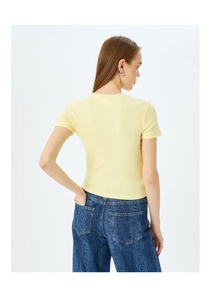 Ayı Baskılı Kısa Kollu Bisiklet Yaka Slim Fit Tişört fırsatları