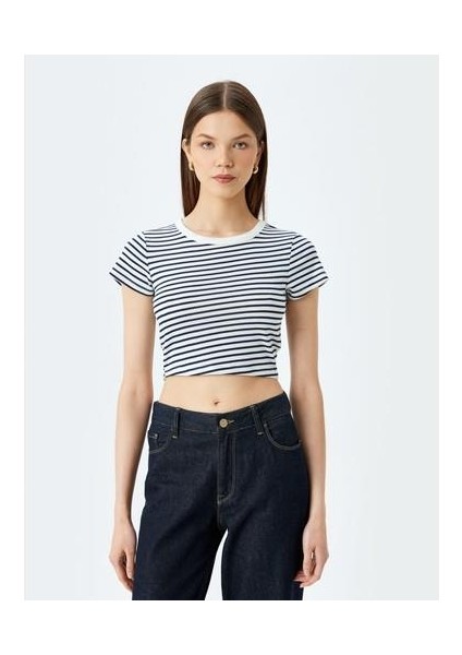 Crop Bisiklet Yaka Kısa Kollu Slim Fit Tişört