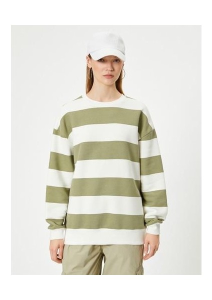 Bisiklet Yaka Sweatshirt Relax Fit Ribanalı Uzun Kollu modelleri