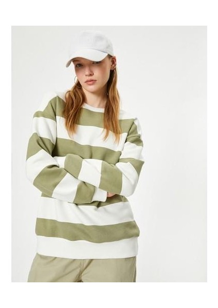 Bisiklet Yaka Sweatshirt Relax Fit Ribanalı Uzun Kollu