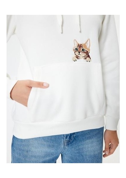 Oversize Kapüşonlu Sweatshirt Cep Detaylı Kedi Nakışlı indirimleri
