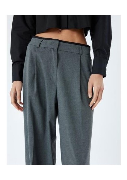 Geniş Paça Kumaş Pantolon Pile Detaylı Cepli modelleri