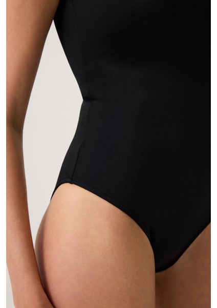 Siyah U Yaka Spor Mayo Sporty One Piece modelleri
