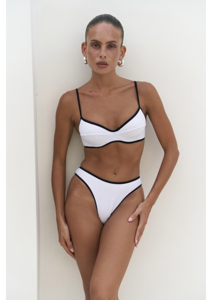 Laili Kontrast Şerit Detaylı Beyaz Bikini Altı