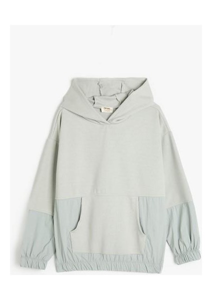 Oversize Kapşonlu Sweat Uzun Kollu Kanguru Cepli Paraşüt Kumaş Detaylı modelleri