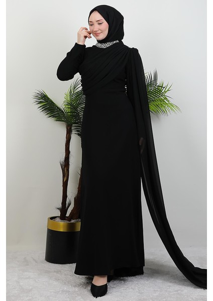 Yakası Taşlı Elbise Siyah fırsatları