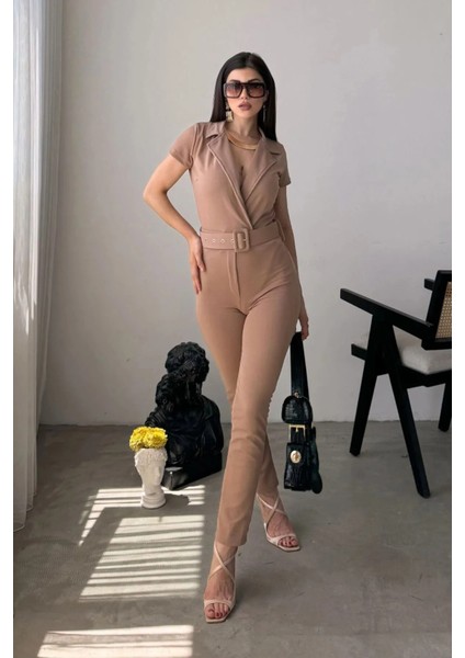 Kemer Detaylı Yakalı Bej Tulum fırsatları