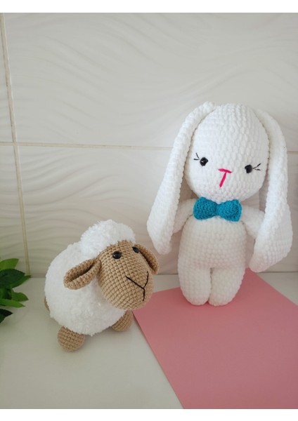 Örgü Oyuncak Koyun ve Tavşan (Tavşan Kadife Ipten Örülmüştür)