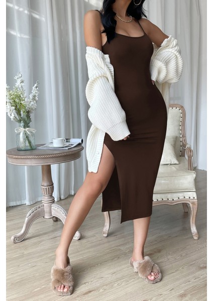 Kadın Kahverengi Yırtmaçlı Diz Altı Vücüdu Saran Gecelik indirimleri